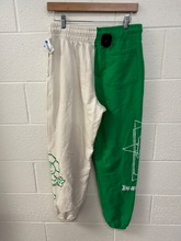 Load image into Gallery viewer, Chnge Pants Size Medium

