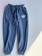 Load image into Gallery viewer, White Fox Pants Size 00
