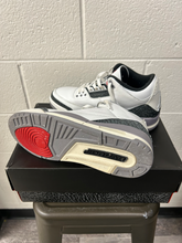 Load image into Gallery viewer, Air Jordan Casual Shoes Mens 9.5

