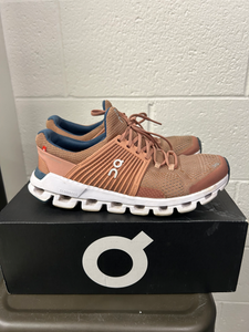 On Cloud Womens Athletic Shoes Womens 8