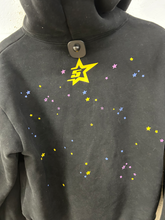 Load image into Gallery viewer, Spyder Sweatshirt Size Small
