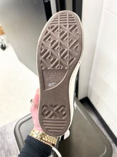 Load image into Gallery viewer, Converse Casual Shoes Womens 8
