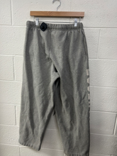 Load image into Gallery viewer, Essentials Pants Size Small
