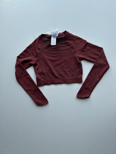 Load image into Gallery viewer, Gym Shark Athletic Top Size Small
