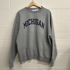Champion Sweatshirt Size Extra Large