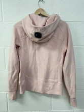 Load image into Gallery viewer, Lululemon Athletic Top Size Small

