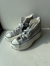 Load image into Gallery viewer, Converse Casual Shoes Mens 9
