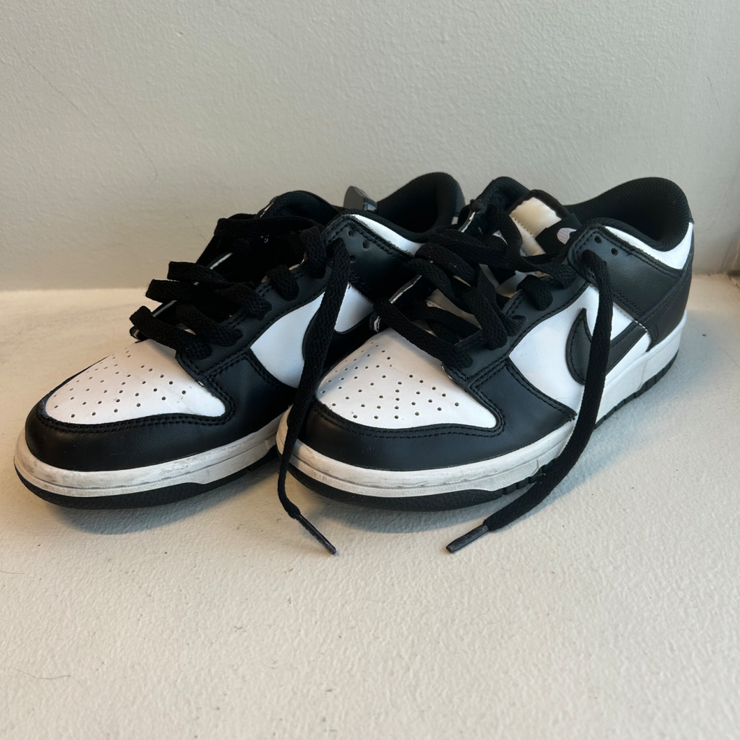 Nike Casual Shoes Womens 6