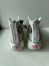Load image into Gallery viewer, Converse Casual Shoes Mens 9
