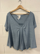 Load image into Gallery viewer, We The Free Short Sleeve Top Size Medium
