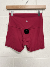 Load image into Gallery viewer, Lululemon Athletic Shorts Size Medium
