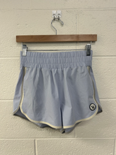 Load image into Gallery viewer, Vuori Athletic Shorts Size Extra Small
