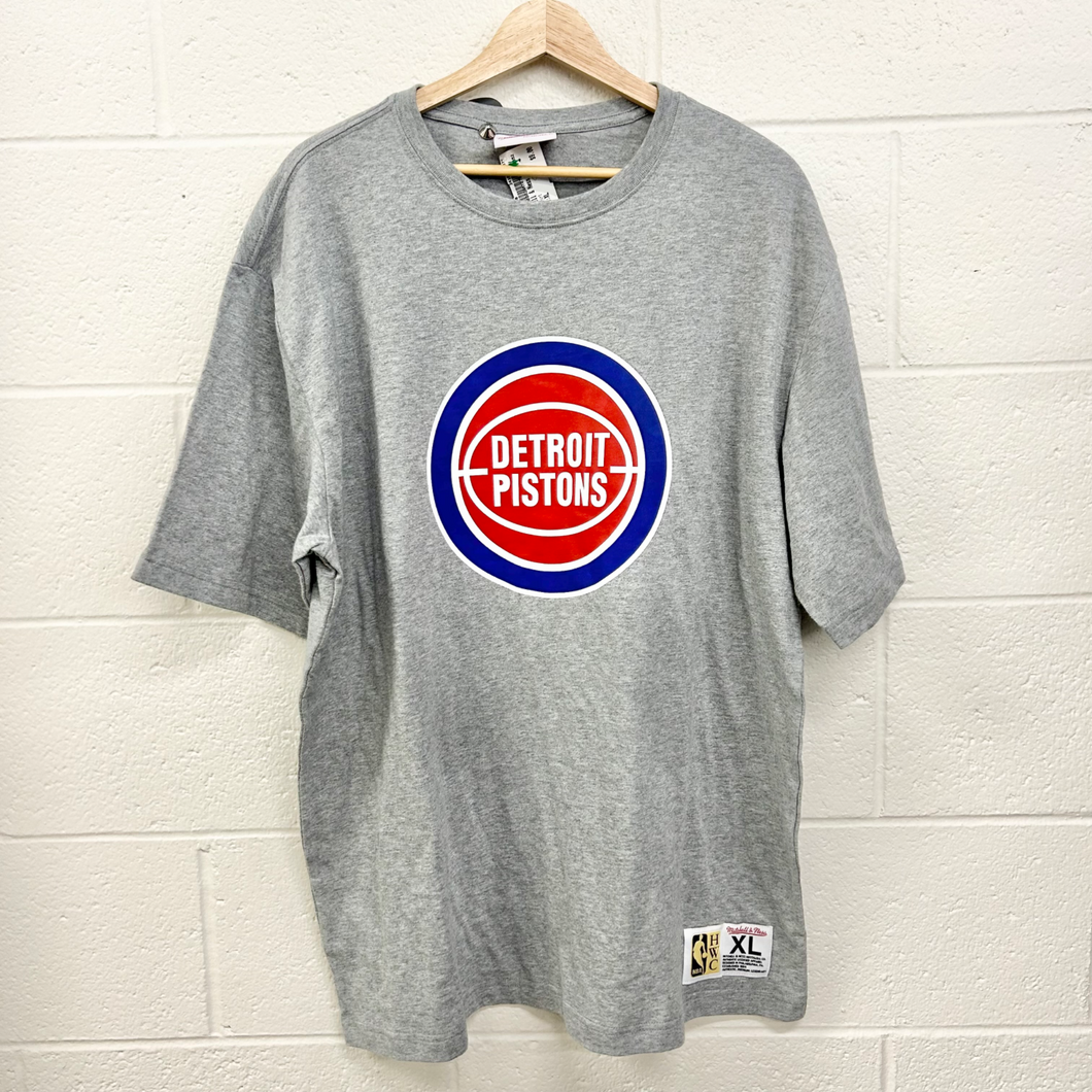 Mitchell & Ness T-shirt Size Extra Large