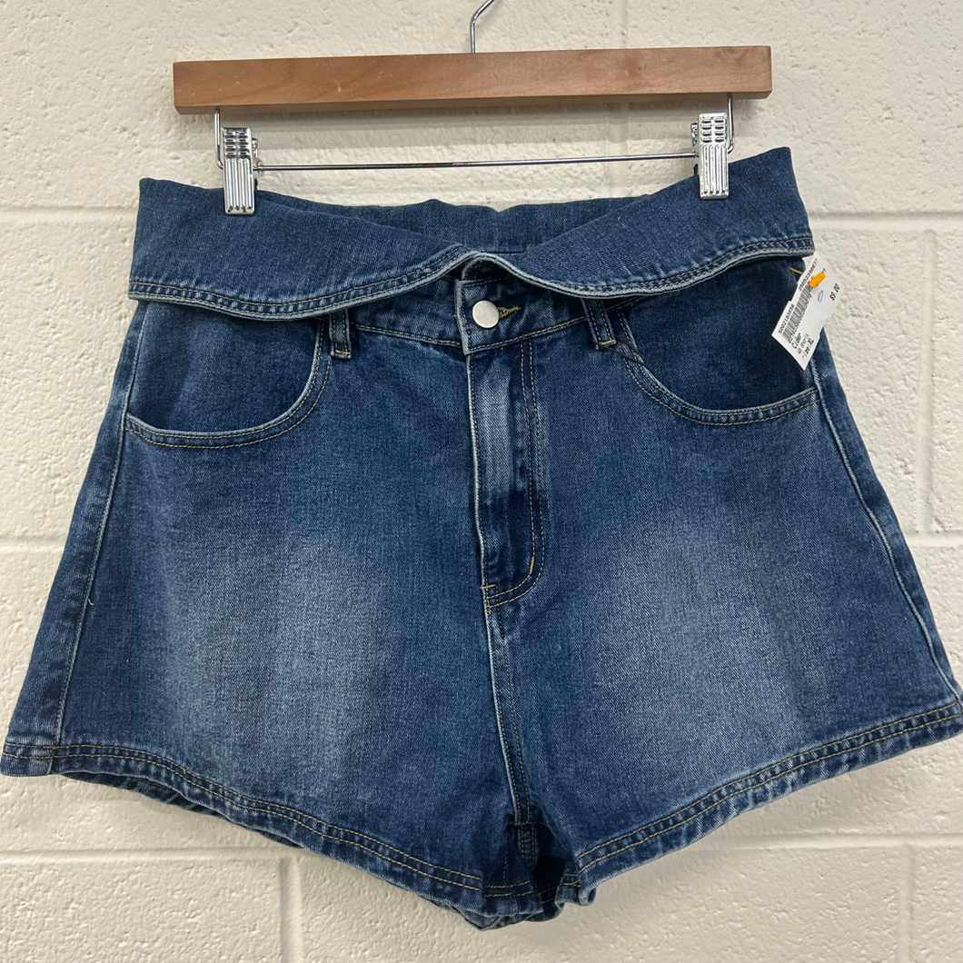 Cider Shorts Size Extra Large
