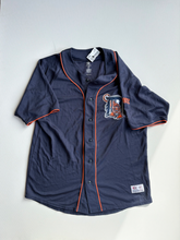 Load image into Gallery viewer, Mens Fan Apparel Size Large
