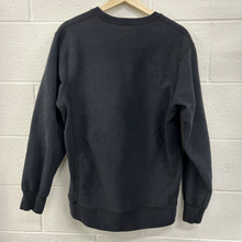 Load image into Gallery viewer, Supreme Sweatshirt Size Medium
