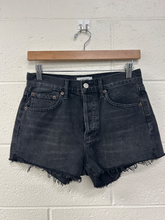 Load image into Gallery viewer, Agolde Shorts Size 0
