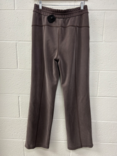 Load image into Gallery viewer, Lululemon Athletic Pants Size 7/8 (29)
