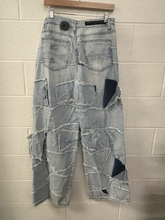 Load image into Gallery viewer, Denim Size 30
