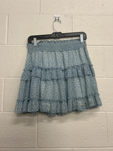 Load image into Gallery viewer, Short Skirt Size Large

