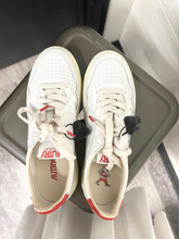 Load image into Gallery viewer, Casual Shoes Womens 10
