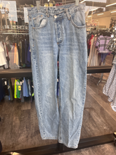 Load image into Gallery viewer, Princess Polly Denim Size 2 (26)
