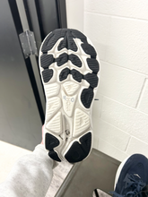 Load image into Gallery viewer, Hoka Mens Athletic Shoes Mens 11.5
