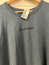 Load image into Gallery viewer, Lulu Lemon Athletic Top Size Extra Large
