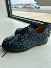 Load image into Gallery viewer, Dr Martens Casual Shoes Womens 9
