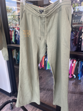 Load image into Gallery viewer, Ed Hardy Pants Size Extra Large
