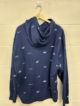 Load image into Gallery viewer, Nike Sweatshirt Size XXL
