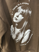 Load image into Gallery viewer, Sweatshirt Size Extra Large
