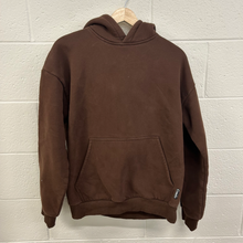 Load image into Gallery viewer, Sweatshirt Size Large

