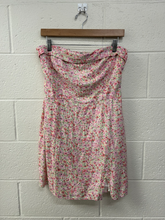 Load image into Gallery viewer, Aeropostale Dress Size Large
