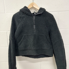 Load image into Gallery viewer, Lulu Lemon Sweatshirt Size Extra Small
