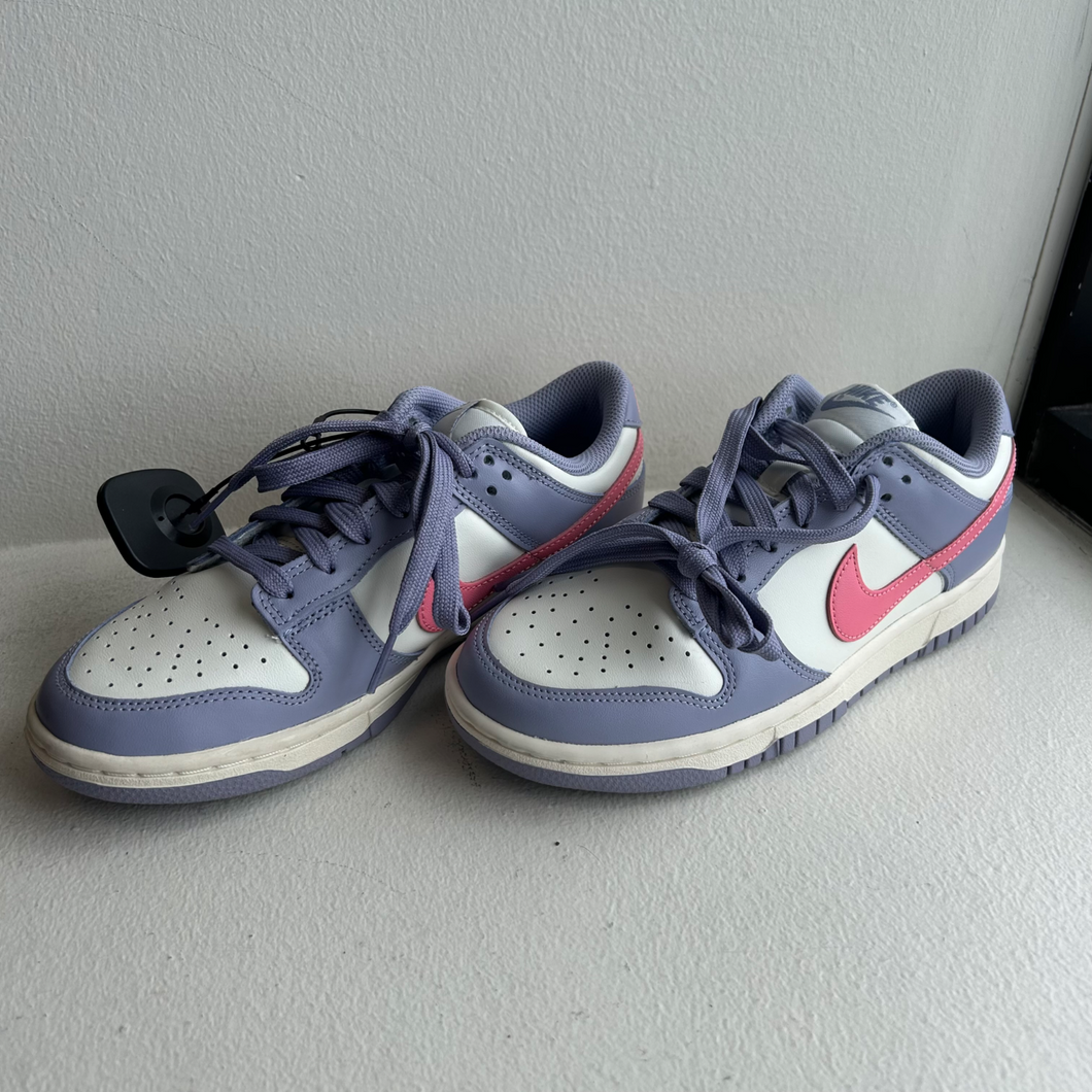 Nike Casual Shoes Womens 7