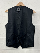 Load image into Gallery viewer, Babaton Tank Top Size Medium
