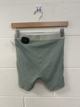 Load image into Gallery viewer, Skims Shorts Size Small

