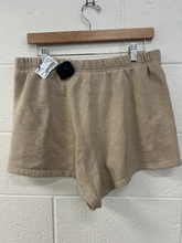 Load image into Gallery viewer, Tna Shorts Size 9/10
