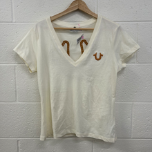 Load image into Gallery viewer, True Religion T-Shirt Size Small
